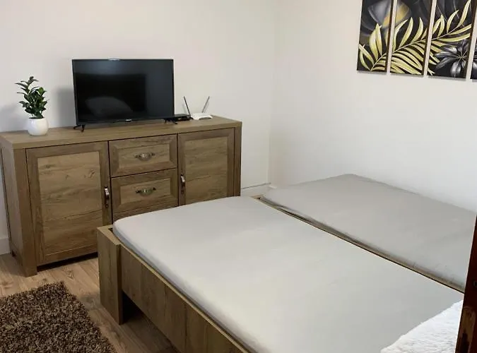 Apartament Varlak Dinnyés