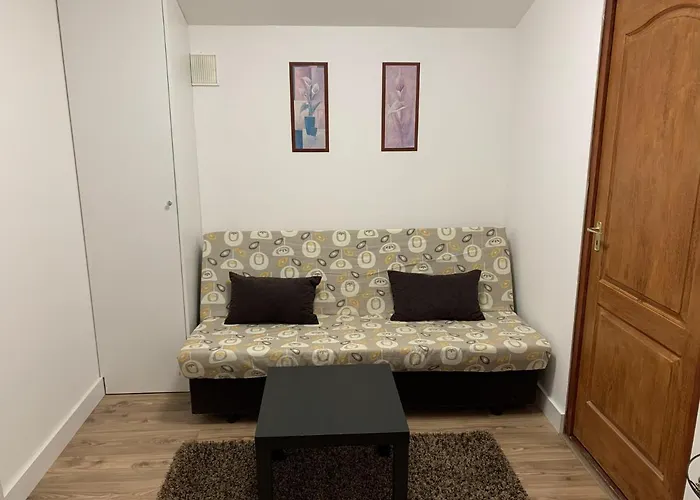 Apartament Varlak *